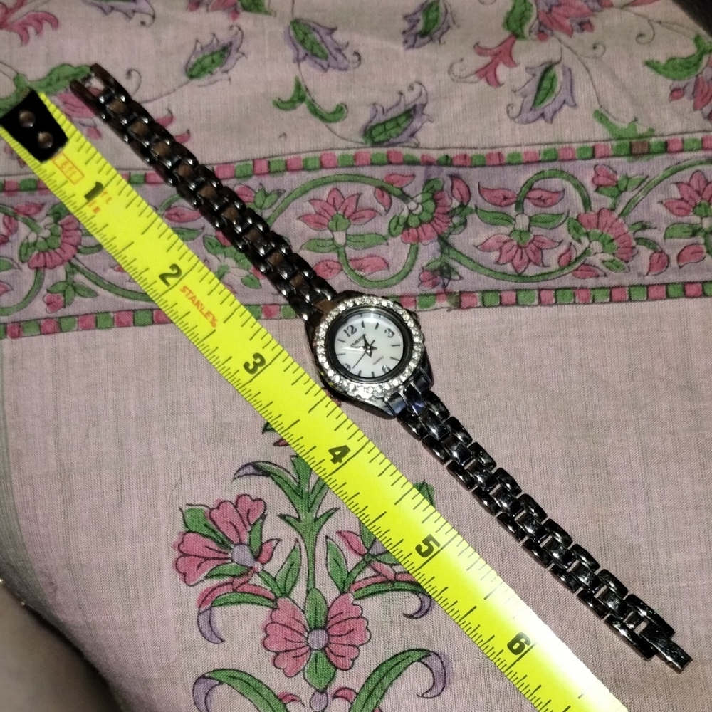 Elegant Silver Women's Watch